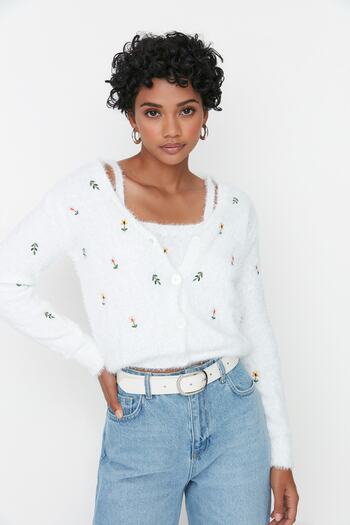 Trendyol Collection Ecru Feather/Beard Thread 2-Piece Blouse-Cardigan Knitwear Set Twoaw22Hi0055