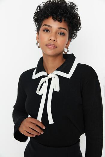 Trendyol Collection Pulover negru din tricotaje - Detaliu panglică și fundă, bloc de culoare TWOAW23KZ0039