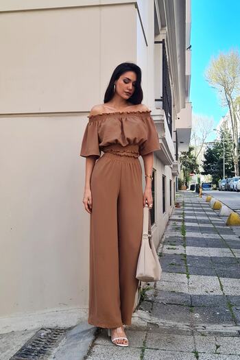 Trend Alaçatı Stili Női Camel Madonna gallér váll és derék blúz Aerobin nadrágkosztümkel GD08080