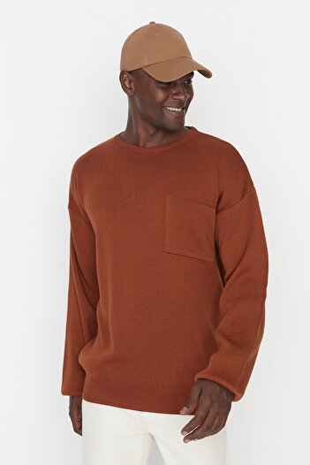 Trendyol Collection Übergroßer Strickpullover in Zimtfarbe – Rundhalsausschnitt TMNAW22KZ0146