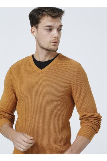 Fabrika Men's V-Neck Camel Hair Basic Sweater - Button-y