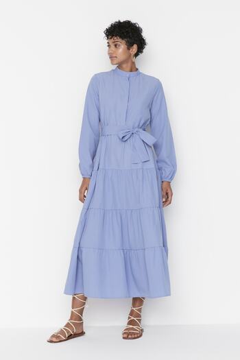 Trendyol Modest Πλεκτό φόρεμα με λεπτομέρεια με κουμπιά με ζωνές λιλά TCTSS21EL3343