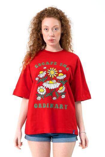Eazy Co Eazy Red Escape Unisex Extra Oversize εμπριμέ κοντομάνικο μπλουζάκι