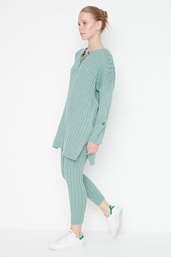 Trendyol Collection Ribbed Mint Knit Set - Loose Fit, Two-Piece Top and Bottom Set TWOAW22AU0039