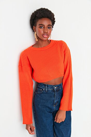 Trendyol Collection Orange Super Crop Knitwear Sweater TWOAW23KZ01068