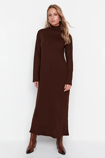 Trendyol Modest Καφέ Πλεκτό Φόρεμα με ζιβάγκο TCTAW23EB00001