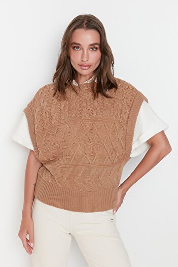 Trendyol Collection Трикотажен пуловер с кръгло деколте с камилски мотиви TWOAW21BZ0447