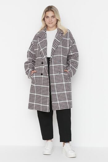 Trendyol Curve Tuvit Stamp Coat - Multi-Colored, Loose Fit, Button and Pocket Detail TBBAW23DD00001