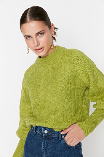 Trendyol Collection Zöld, puha textúrájú hajfonású pulóver TWOAW21KZ0109