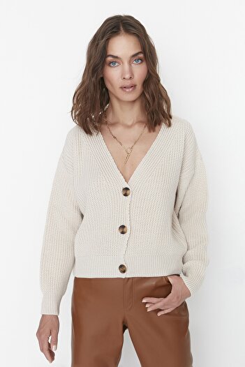 Trendyol Collection V-Neck Wide Fit Knitwear Cardigan - TWOAW21HI0251