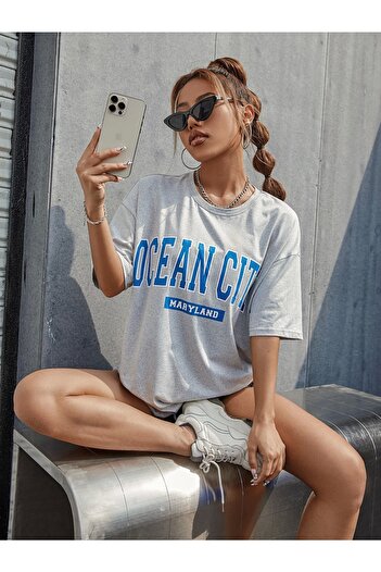 AFROGİYİM Жіноча футболка з принтом Ocean City в стилі оверсайз