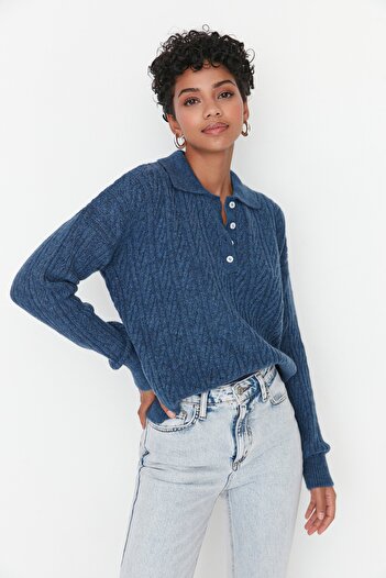 Trendyol Collection Indigo Wide Fit puha texturált kötöttáru pulóver TWOAW21KZ2635