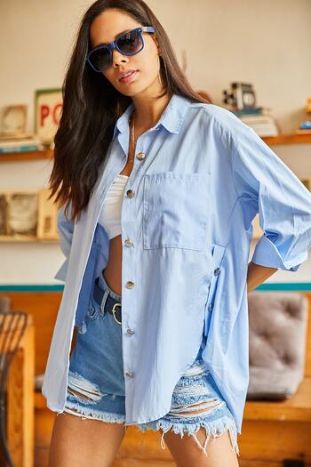 Olalook Γυναικείο Baby Blue Oversize υφαντό πουκάμισο με λεπτομέρεια με κουμπί στα πλαϊνά GML-19001004