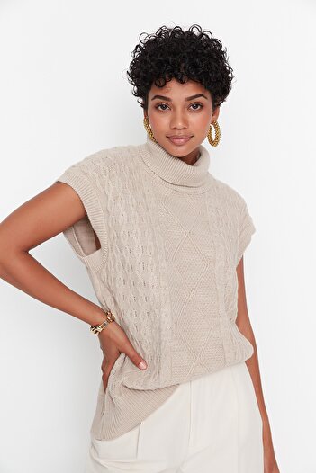 Trendyol Collection Beige Braided Knitwear Sweater TWOAW23SV00139