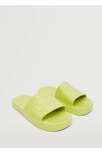 MANGO Woman Riemchensandalen aus Vinyl