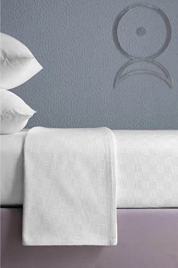 Lotusline Home Checkerboard Pattern Pique Single Size 160 * 240 White Bedspread