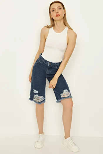 Select Moda Women's Navy Blue Ripped Detailed Tasseled Bermuda Shorts
