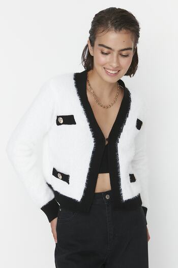 Trendyol Collection Ecru Feathered/Soft Yarn Crop/Short Knitwear Cardigan Twoaw22Hi0048