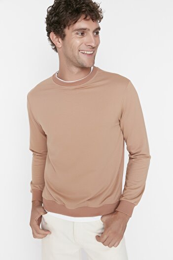 Trendyol Collection Суичър Tamanchi в цвят камила - обикновена кройка TMNAW22SW0658