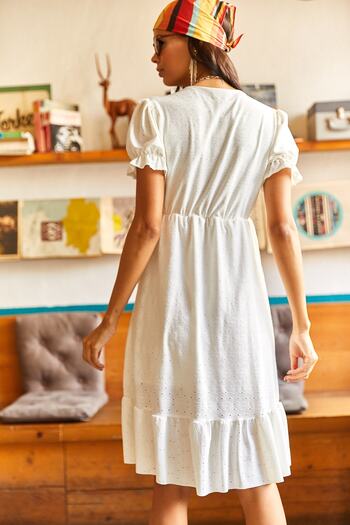 Olalook Women's Ecru V-Neck Lined Dress ELB-19001136