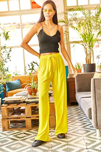 Olalook Women's Yellow Belted Woven Viscon Palazzo Trousers PNT-19000169