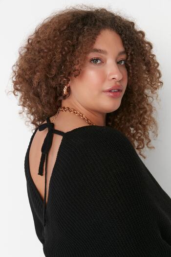 Trendyol Curve Black Double Breasted Closure Tie Back Knitwear Sweater Tbbaw23An00040