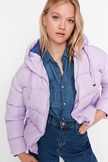 Trendyol Collection Lilac Oversize Fit Vodoodpudivý nafukovací kabát s kapucí TWOAW21MO0022