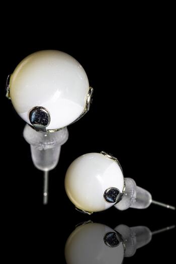 Tesbih Atölyesi Certified Natural Mother of Pearl Stone Dot Natural Stone Earrings