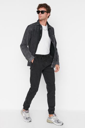 Trendyol Collection Anthrazitfarbene, bequeme Jogger-Jeans mit Nahtdetails, Denim-Hose TMNAW23JE00060