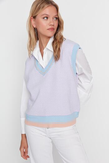 Trendyol Collection Lilac V-Neck Geometric Patterned Knitwear Sweater TWOAW22BZ0051
