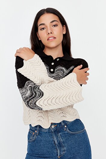 Trendyol Collection Черен плетен пуловер в цвят бижута - TWOAW23KZ01331