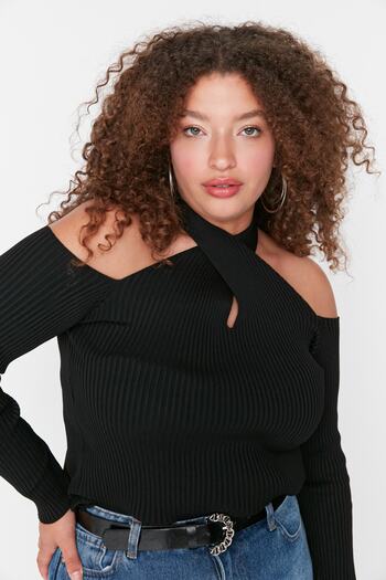 Trendyol Curve Black Collar Detailed Fine Knitwear Sweater TBBAW23AN00050