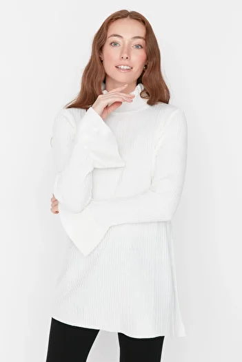Trendyol Modest Ecru High Collar Knitwear Sweater TCTAW23AK00039