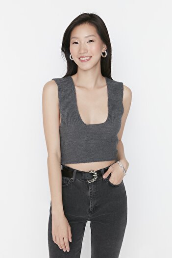 Trendyol Collection Anthracite Collar Detailed Crop Knitwear Sweater TWOAW23SV00154