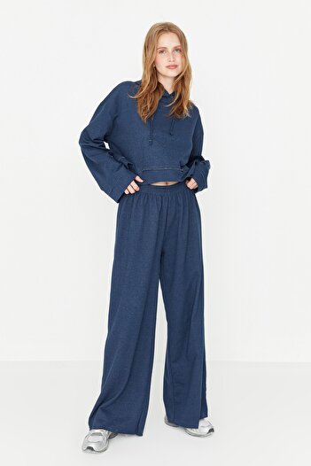 Trendyol Collection Sötétkék kapucnis széles szabású kötött pizsama szett TWOSS21EM0026