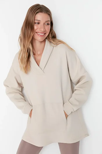 Trendyol Collection Béžová sportovní mikina s širokým střihem a kapucí ze silného fleecu TWOAW23SW00459
