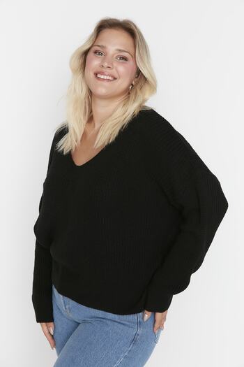 Trendyol Curve Black V-Neck Low Shoulder Knitwear Sweater TBBAW23AN00063