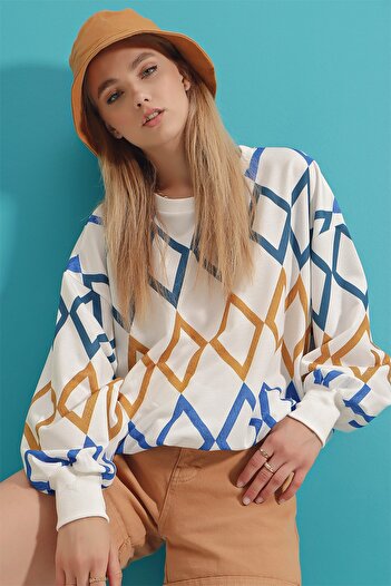 Trend Alaçatı Stili Dámská mikina Ecru Crew Neck s digitálním potiskem MDA-1076