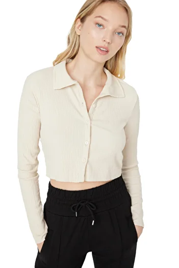 Trendyol Collection Stone Button Fitted Polo Neck Ruffle/Textured Crop Knitted Blouse TWOAW22BZ0241