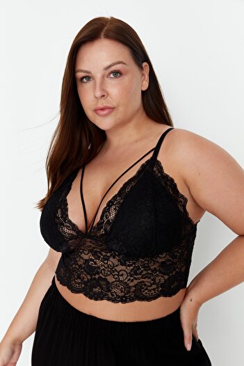 Trendyol Curve Μπουστάκι με μαύρη σωλήνωση Lace Plus Size TBBAW23CW00000