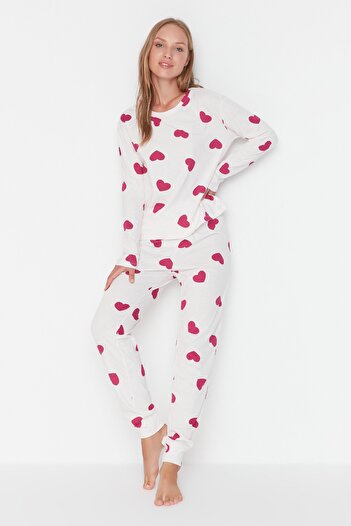 Trendyol Collection Set pleteného pyžama Heart Ecru – 100% bavlna THMAW21PT0566