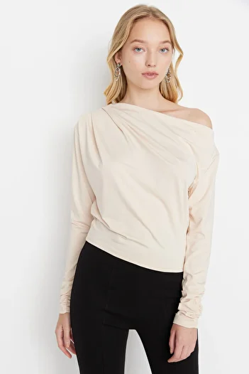 Trendyol Collection Asymmetric Collar and Flowy Design Stretch Knitted Blouse - TWOAW21BZ1383