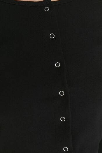 Trendyol Collection Black Button Detailed Fitted Crop Crew Neck Ribbed Cotton Stretchy Knitted Blouse TWOAW21BZ0128