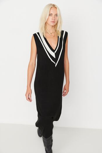 Trendyol Collection Color Blocked Black Mini Knitwear Dress - TWOAW23EL00197