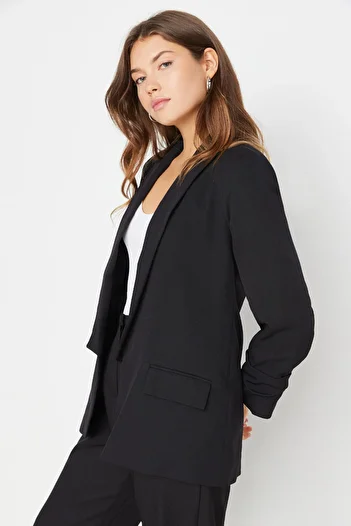 Trendyol Collection Black Regular Lined Buttoned Woven Blazer Jacket TWOAW23BC00025