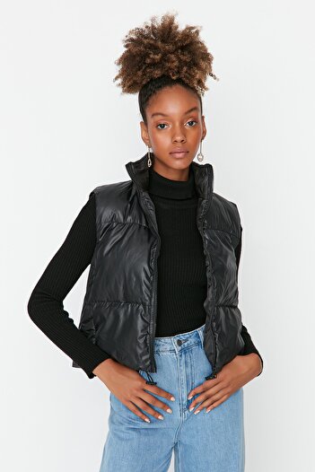 Trendyol Collection Чорний надувний жилет TWOSS21YE0005