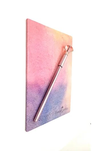 Faber Castell دفتر A5 غير مُسطّر 40 صفحة. وقلم حبر جاف من الجل الماسي