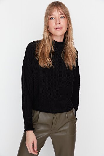 Trendyol Collection Черен плетен пуловер с детайли в голям размер TWOAW23KZ01621