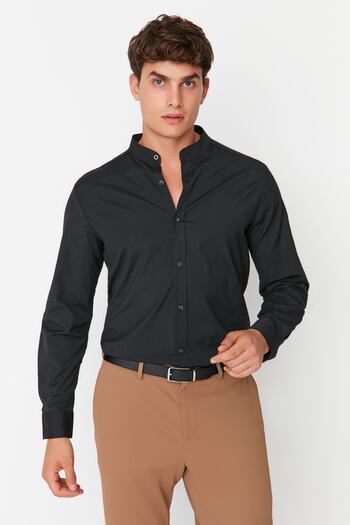 Trendyol Collection Pánská černá košile slim Fit – límec TMNAW23GO00017