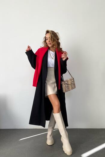 Laluvia Schwarz gefütterter Kaschmirmantel mit Gürteldetail-Design